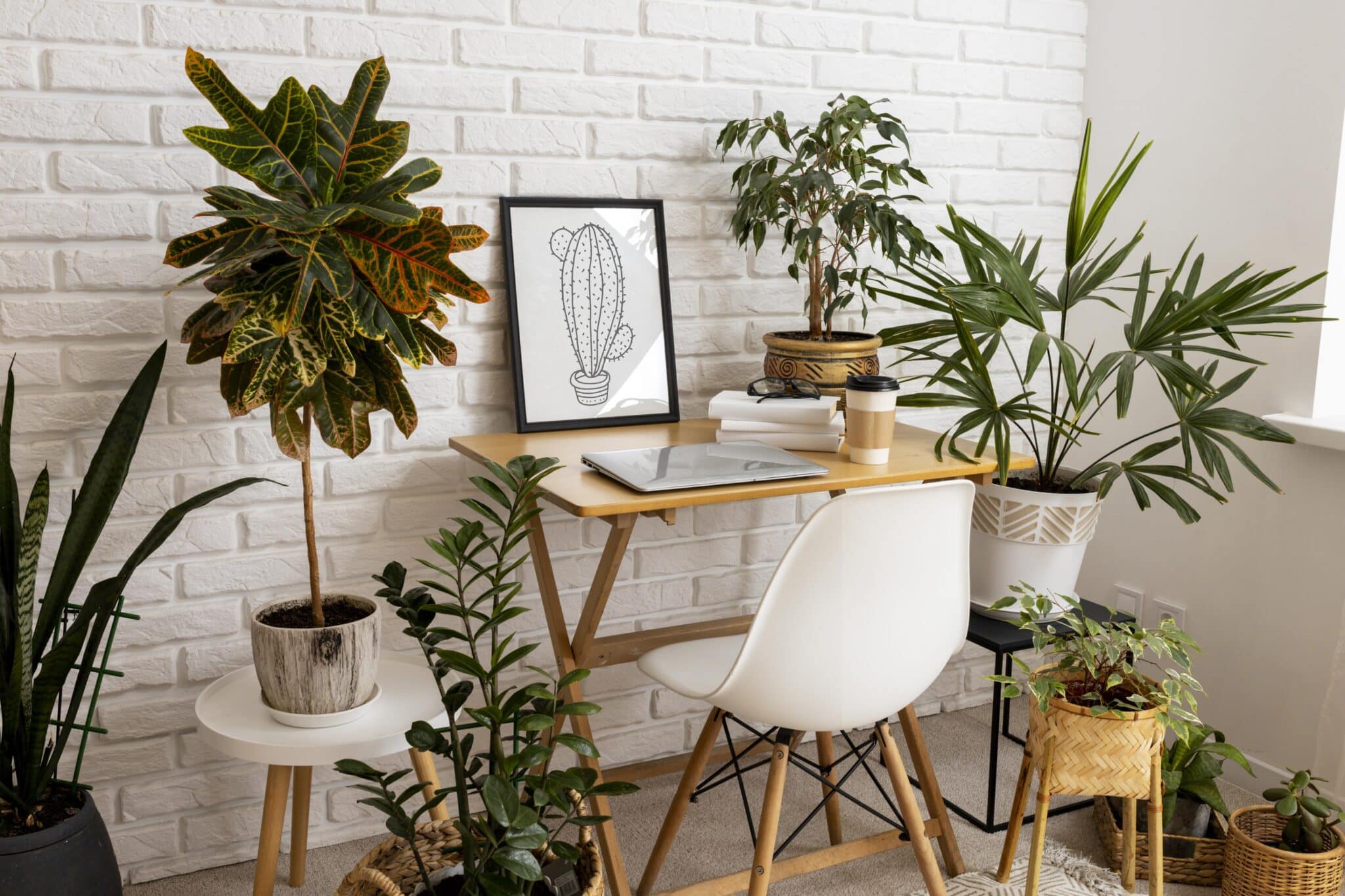 skandi-desk-arrangement-with-picture-laptop