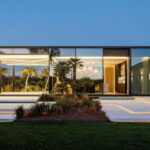 skleněný dům lavra