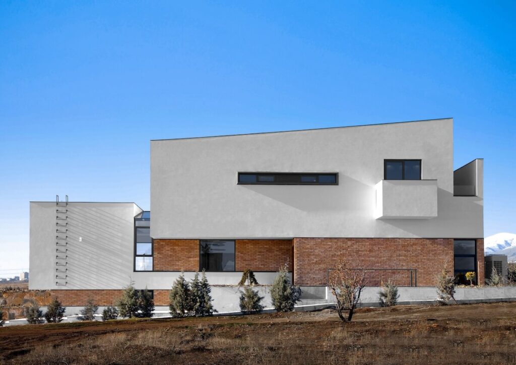 Koohsar 252, Alborz Province, Iran by Studio Davazdah, villa