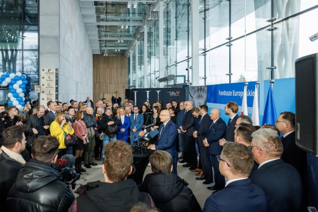 Metropolitní nádraží Lublin Polsko Tremend Studio