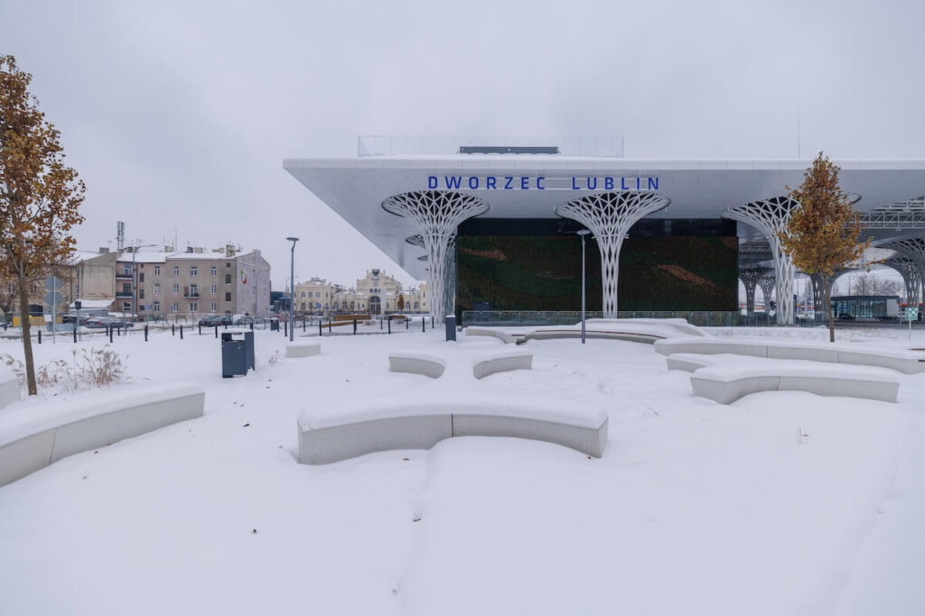Metropolitní nádraží Lublin Polsko Tremend Studio