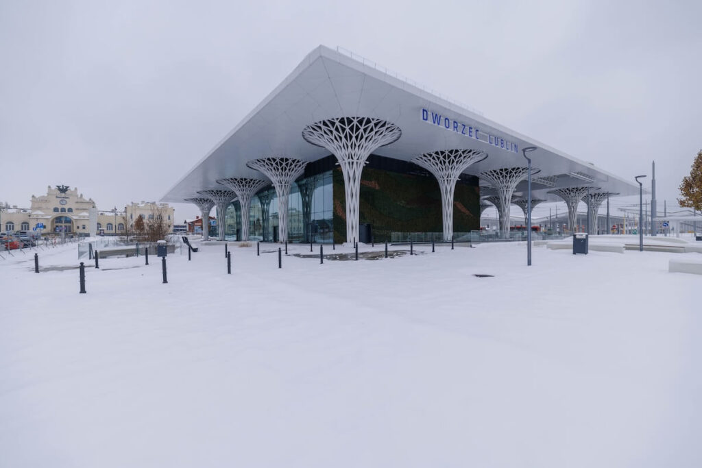 Metropolitní nádraží Lublin Polsko Tremend Studio