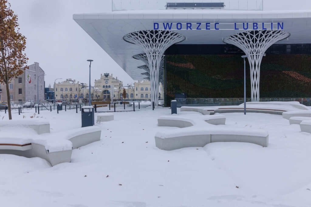 Metropolitní nádraží Lublin Polsko Tremend Studio
