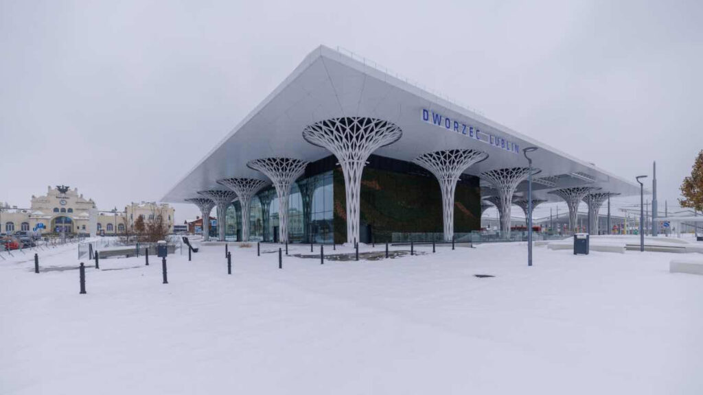 Metropolitní nádraží Lublin Polsko Tremend Studio