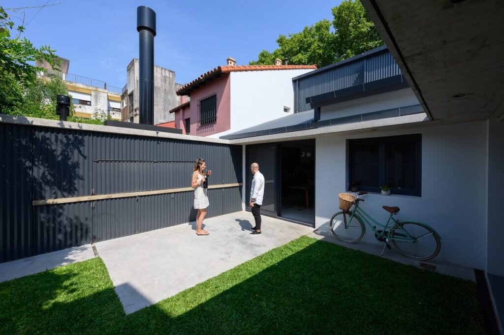 Vivienda SyS in La Lucila, Argentina by DRM estudio + RA-ARQ