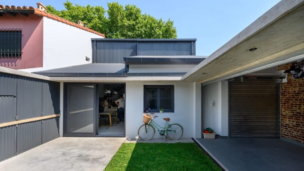 Vivienda SyS in La Lucila, Argentina by DRM estudio + RA-ARQ