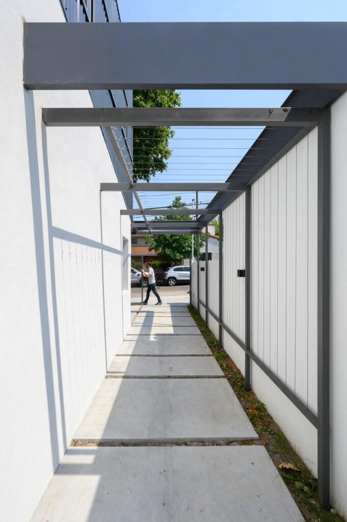 Vivienda SyS in La Lucila, Argentina by DRM estudio + RA-ARQ