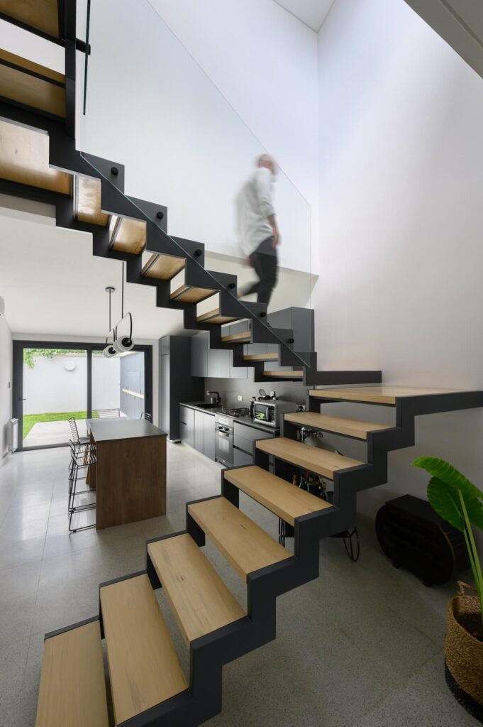 Vivienda SyS in La Lucila, Argentina by DRM estudio + RA-ARQ