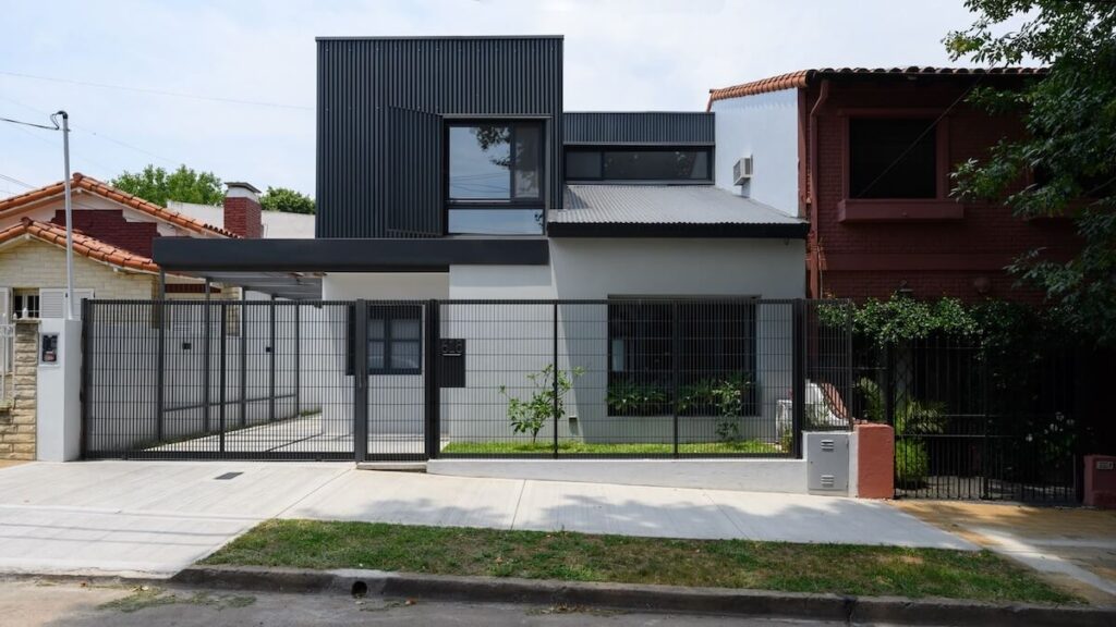 Vivienda SyS in La Lucila, Argentina by DRM estudio + RA-ARQ