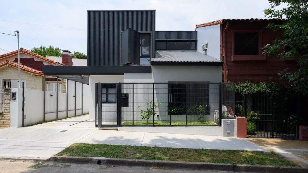Vivienda SyS in La Lucila, Argentina by DRM estudio + RA-ARQ