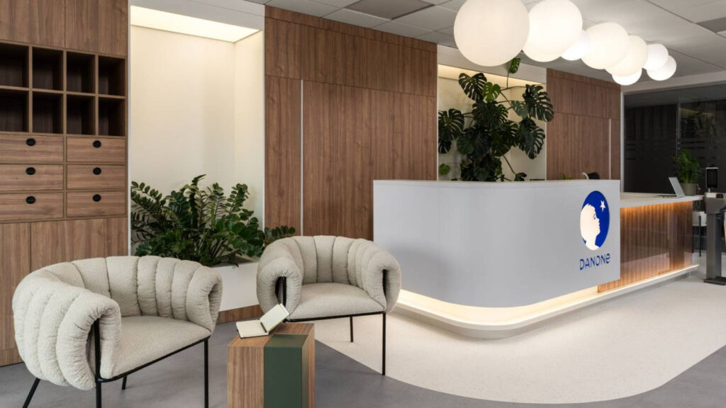 Kancelář mezinárodní potravinářské společnosti Danone - Posílení značky a hodnot společnosti prostřednictvím designu její kanceláře