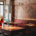 Bar bricolage, dům postavený z improvizovaných materiálů