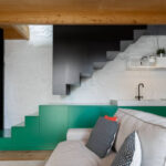 Malý dům rekonstrukce interiér, schodiště na míru