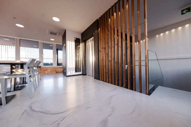 Remmers podlaha dekorativní stěrka