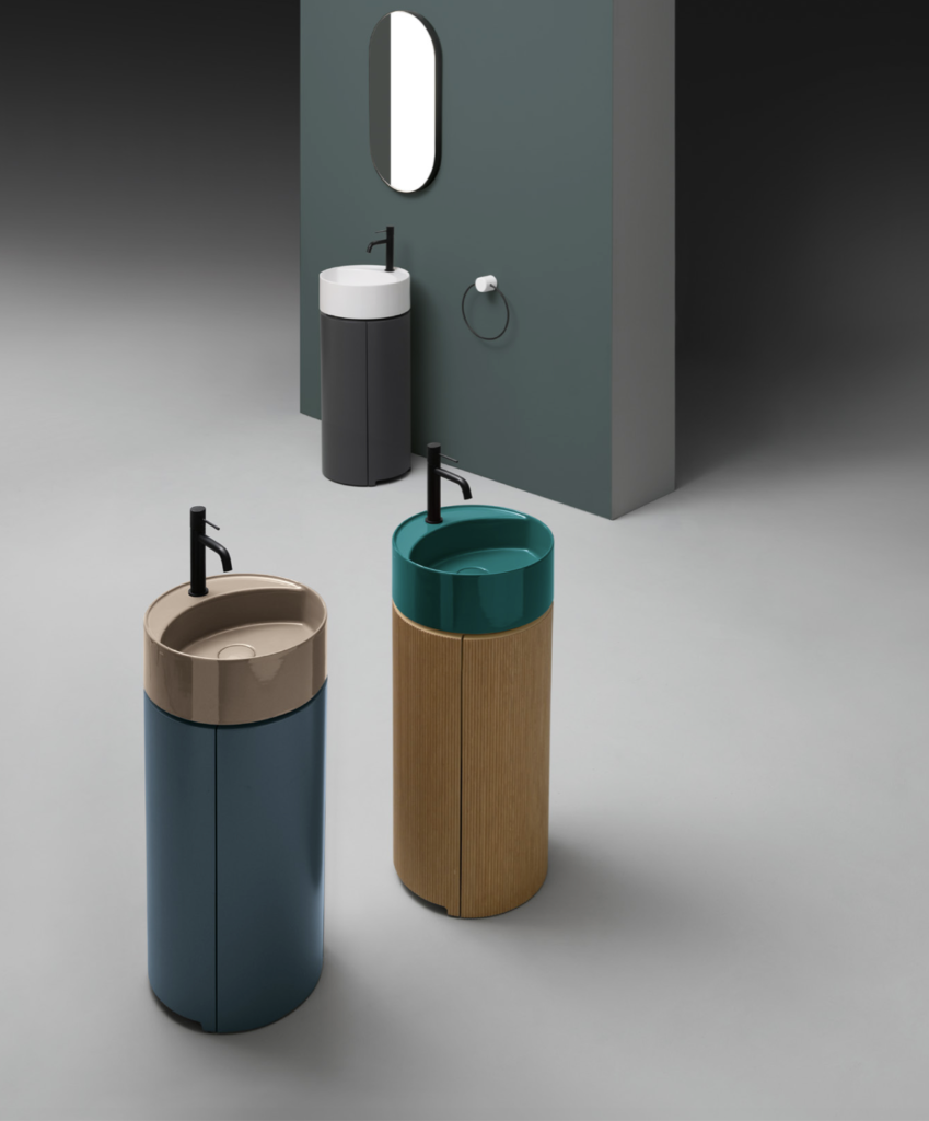 Moderní barevná koupelna