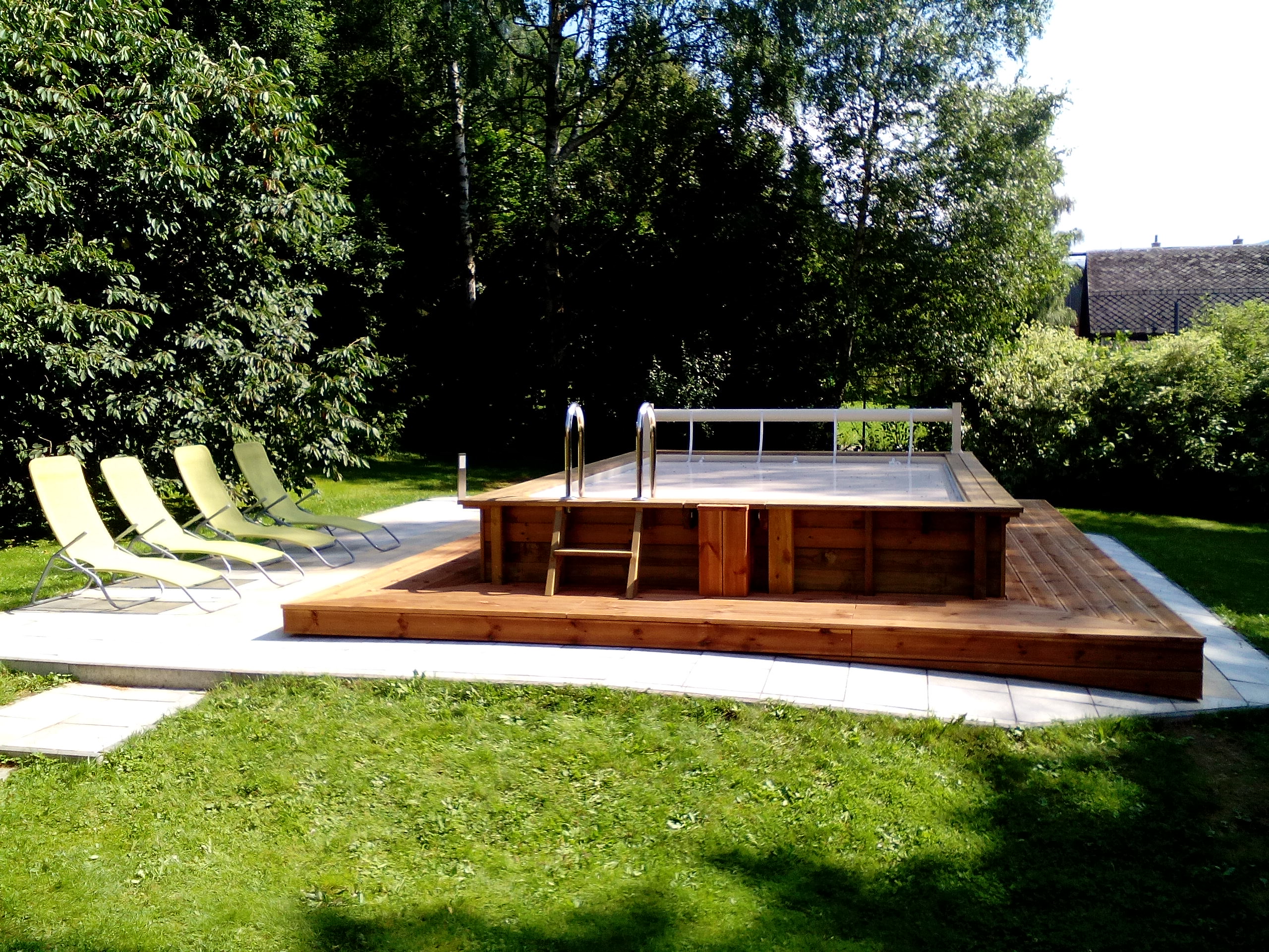 dřevěný bazén na zahradu